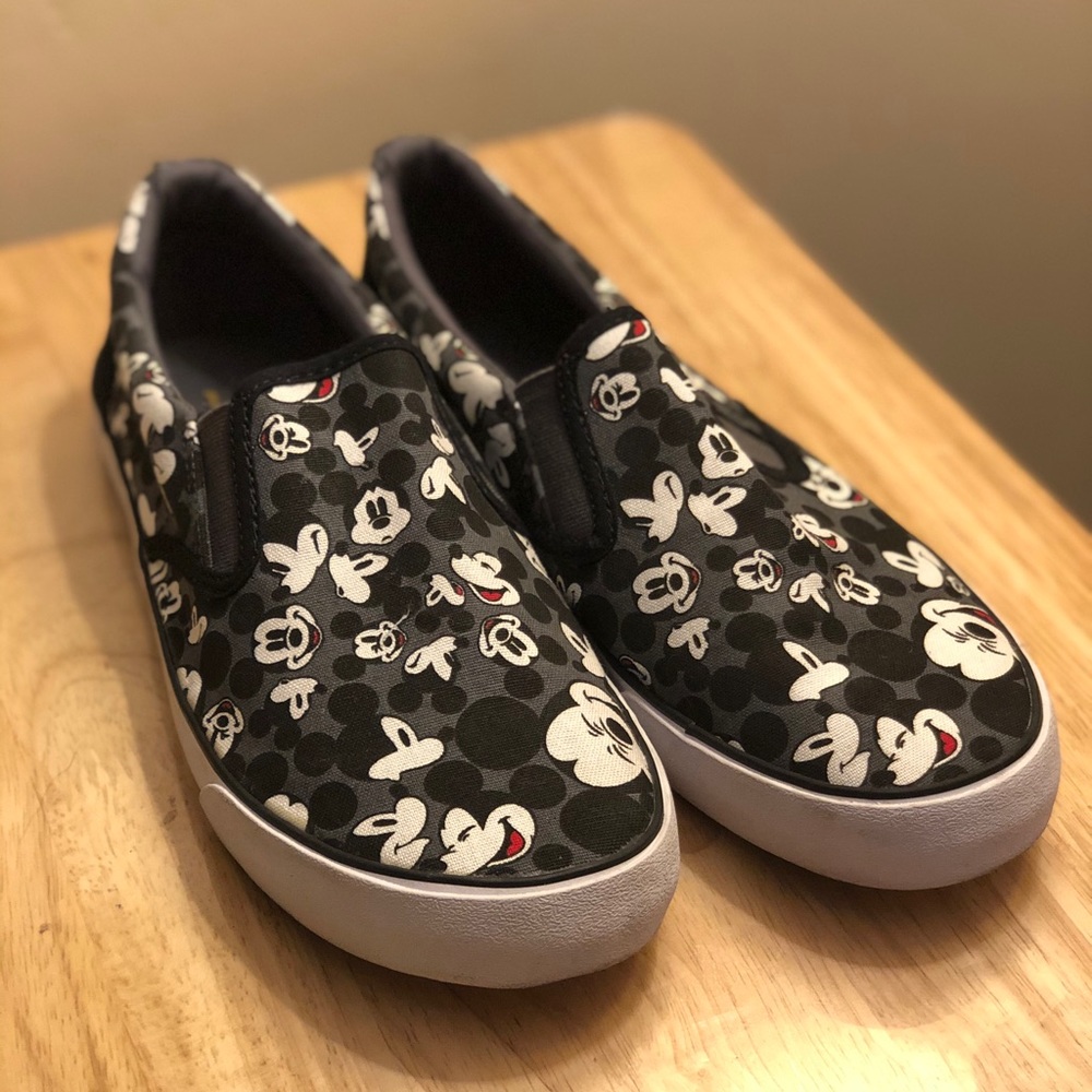 🐭 Disney Slip-on Sneakers